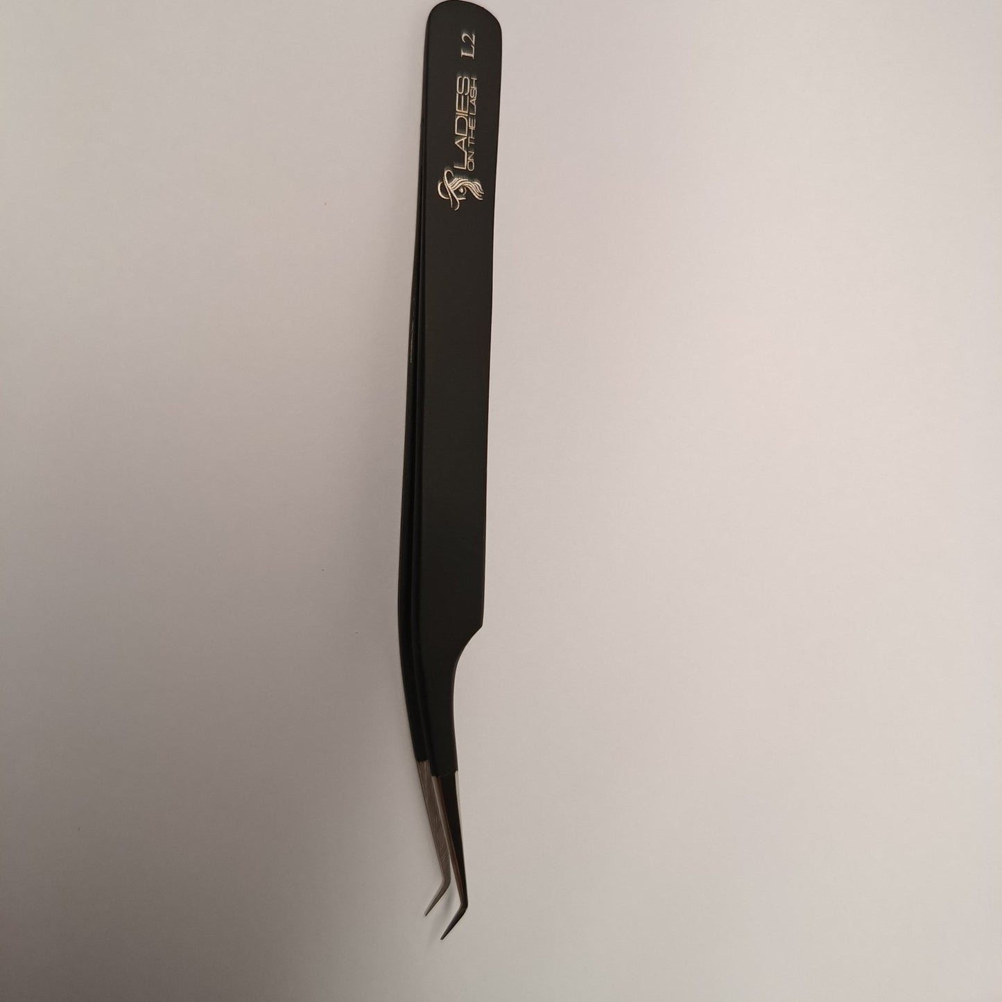 Penseta L2 - LADIES ON THE LASHExtensii de gene Premade Ladies on the lash