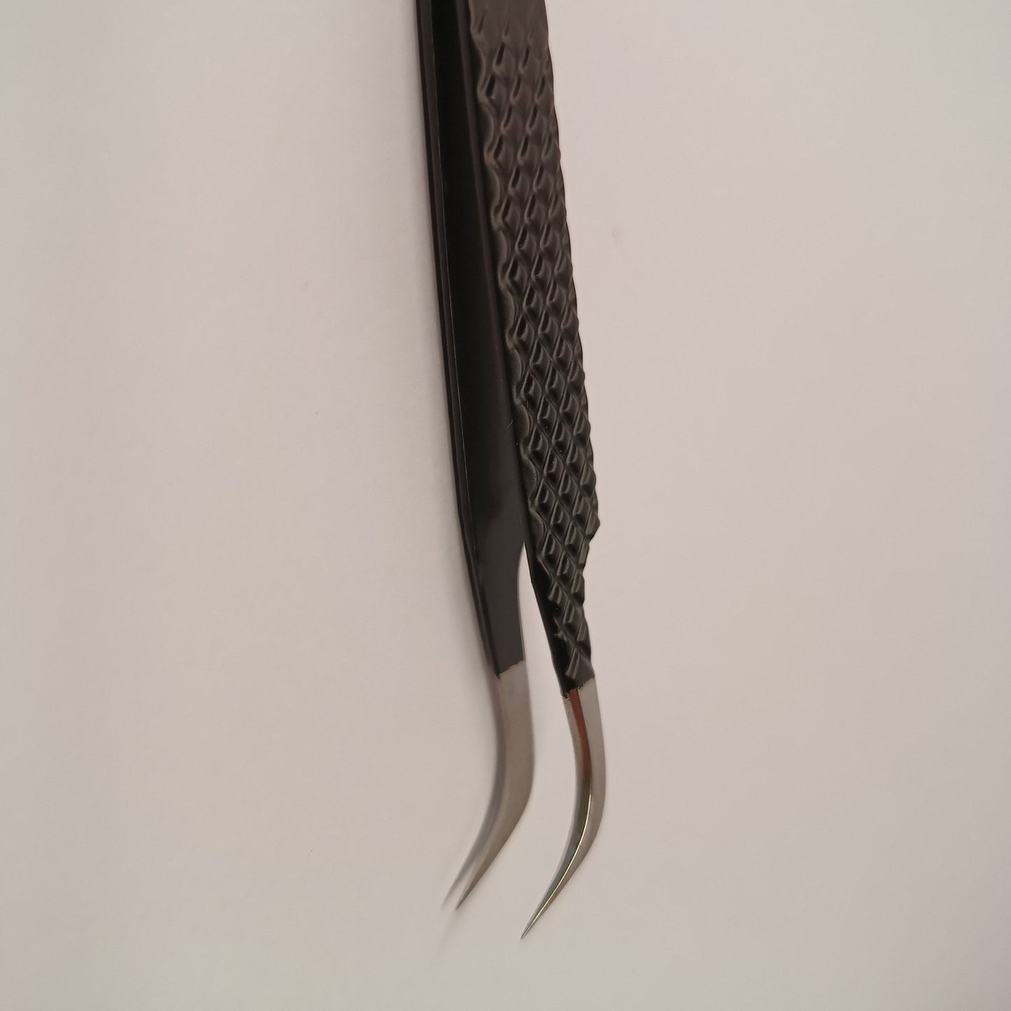 Penseta LN 3 - LADIES ON THE LASHExtensii de gene Premade Ladies on the lash