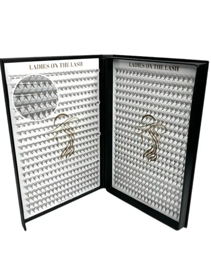 12D - LADIES ON THE LASHExtensii de gene Premade Ladies on the lash