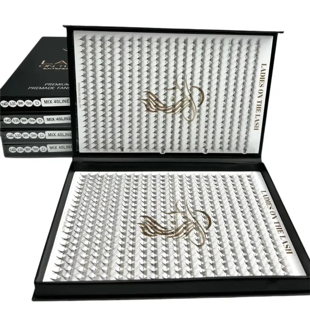 12D - LADIES ON THE LASHExtensii de gene Premade Ladies on the lash