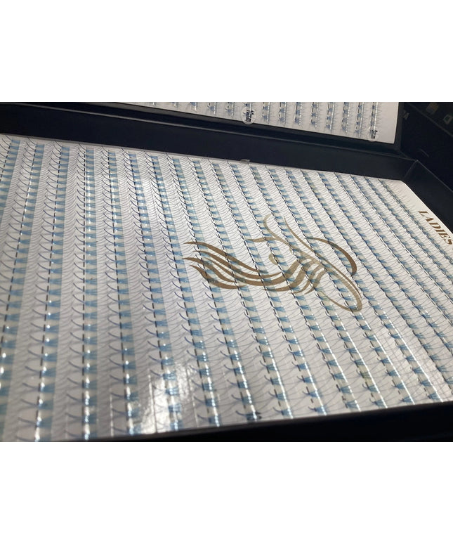 Extensii de Gene Premade 3D Albastru - LADIES ON THE LASHExtensii de gene Premade Ladies on the lash