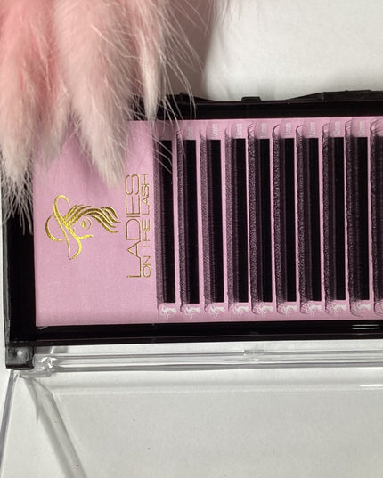 Gene W 3D - LADIES ON THE LASHExtensii de gene Premade Ladies on the lash