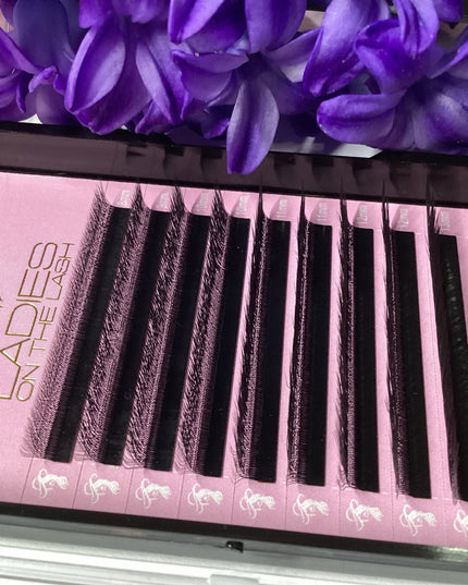 Gene W 3D - LADIES ON THE LASHExtensii de gene Premade Ladies on the lash