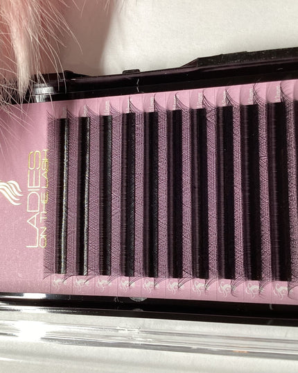 Gene W 3D - LADIES ON THE LASHExtensii de gene Premade Ladies on the lash