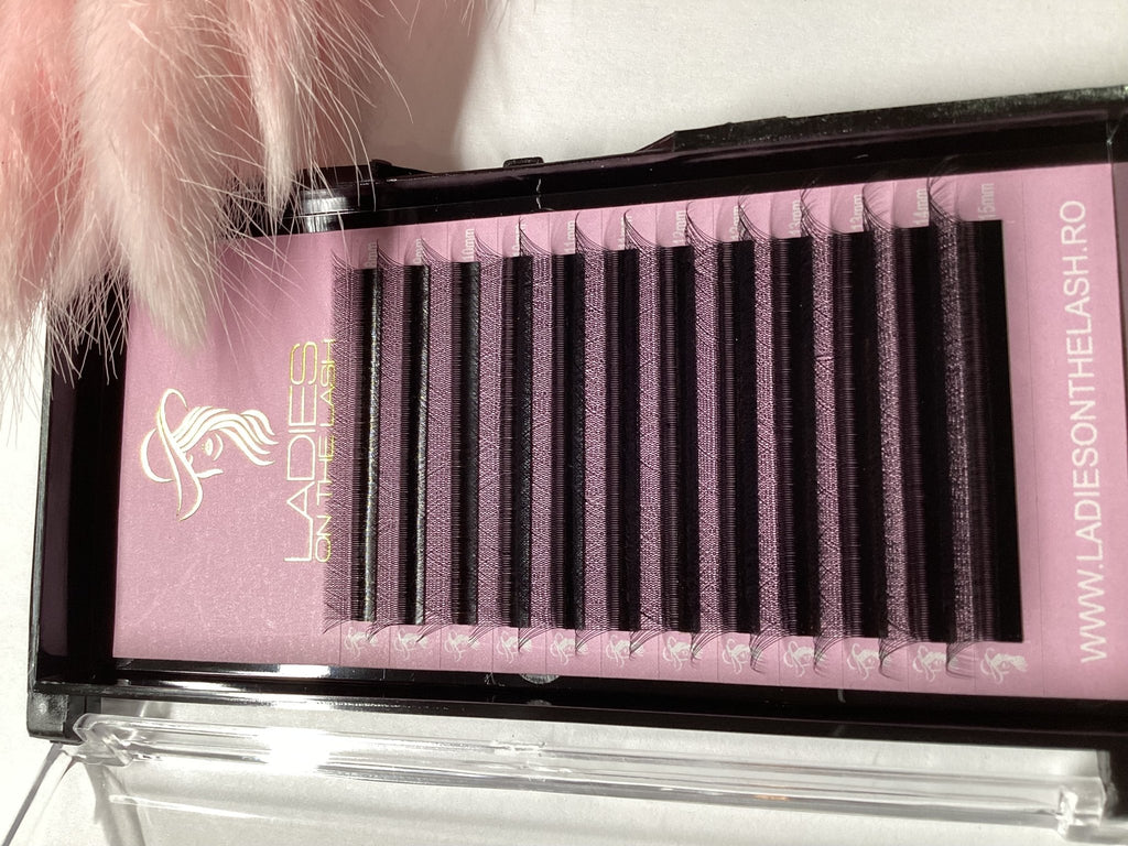 Gene W 3D - LADIES ON THE LASHExtensii de gene Premade Ladies on the lash