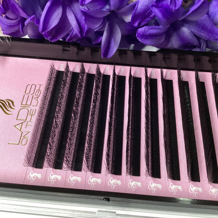 Gene W 3D - LADIES ON THE LASHExtensii de gene Premade Ladies on the lash