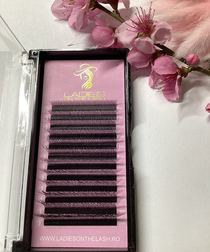 Gene W 4D - LADIES ON THE LASHExtensii de gene Premade Ladies on the lash