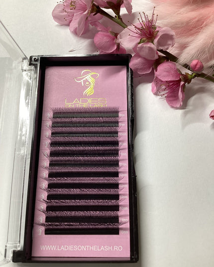 Gene W 4D - LADIES ON THE LASHExtensii de gene Premade Ladies on the lash