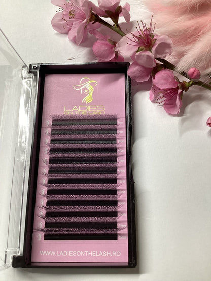 Gene W 4D - LADIES ON THE LASHExtensii de gene Premade Ladies on the lash