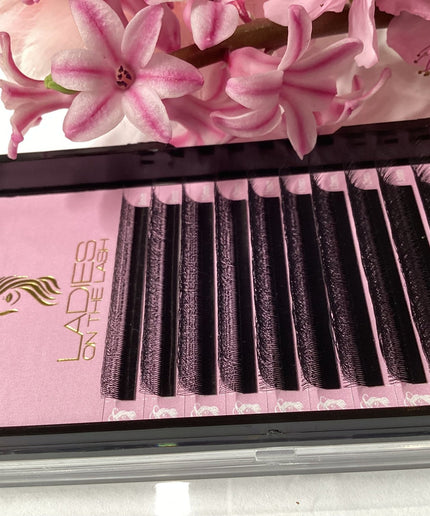 Gene W 4D - LADIES ON THE LASHExtensii de gene Premade Ladies on the lash
