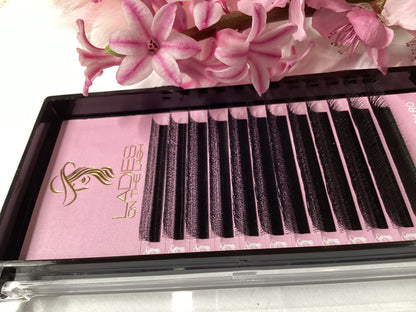 Gene W 4D - LADIES ON THE LASHExtensii de gene Premade Ladies on the lash
