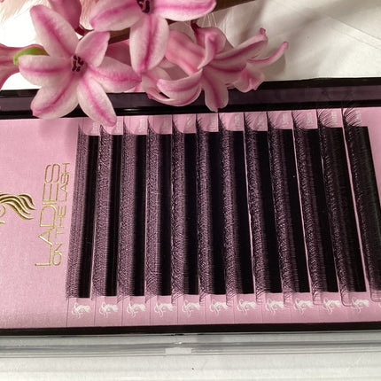 Gene W 4D - LADIES ON THE LASHExtensii de gene Premade Ladies on the lash