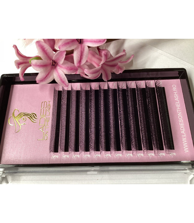 Gene W 4D - LADIES ON THE LASHExtensii de gene Premade Ladies on the lash
