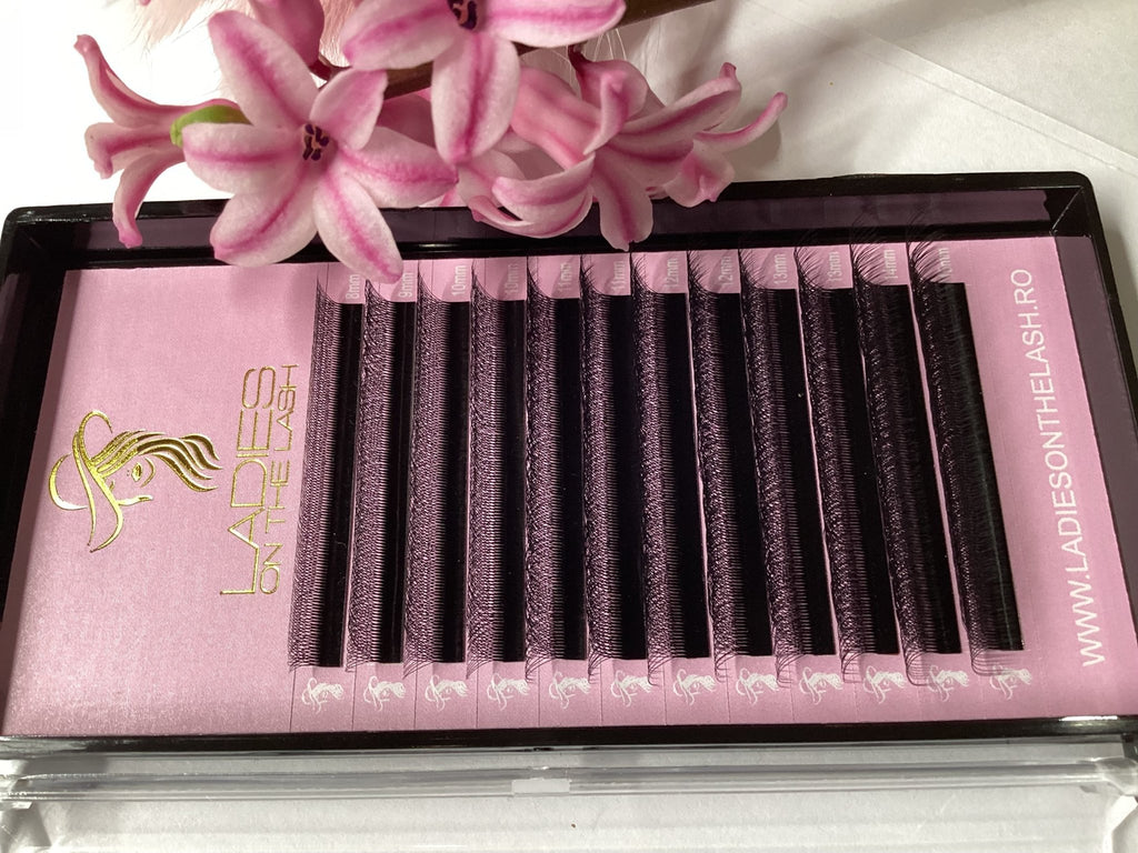 Gene W 4D - LADIES ON THE LASHExtensii de gene Premade Ladies on the lash