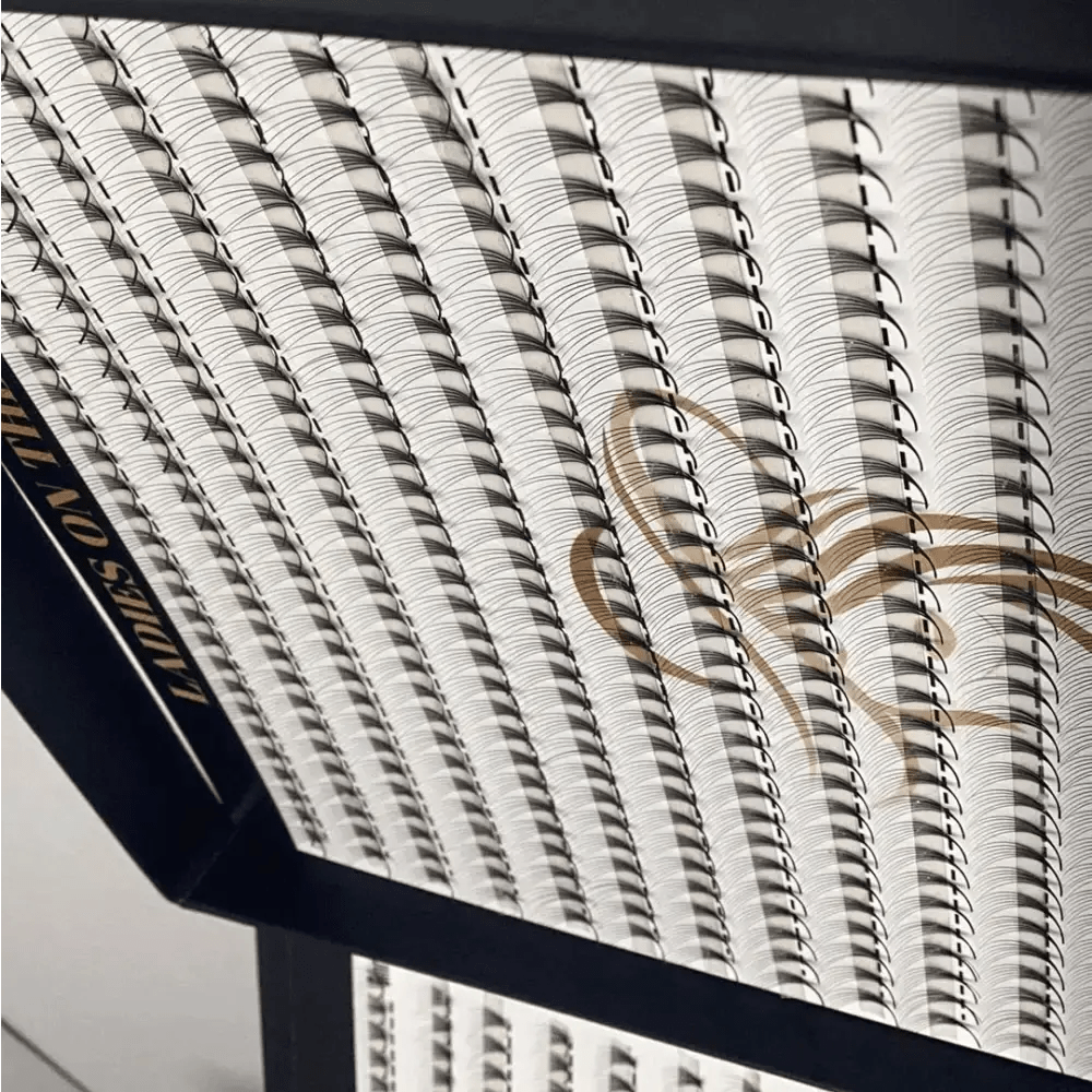 Placă cu extensii gene 6D, ideală pentru un look voluminos și dramatic al genelor