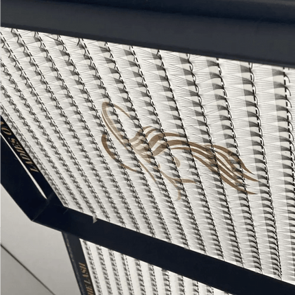 Extensii gene 6D de la LADIES ON THE LASH, perfecte pentru un look dramatic și voluminos