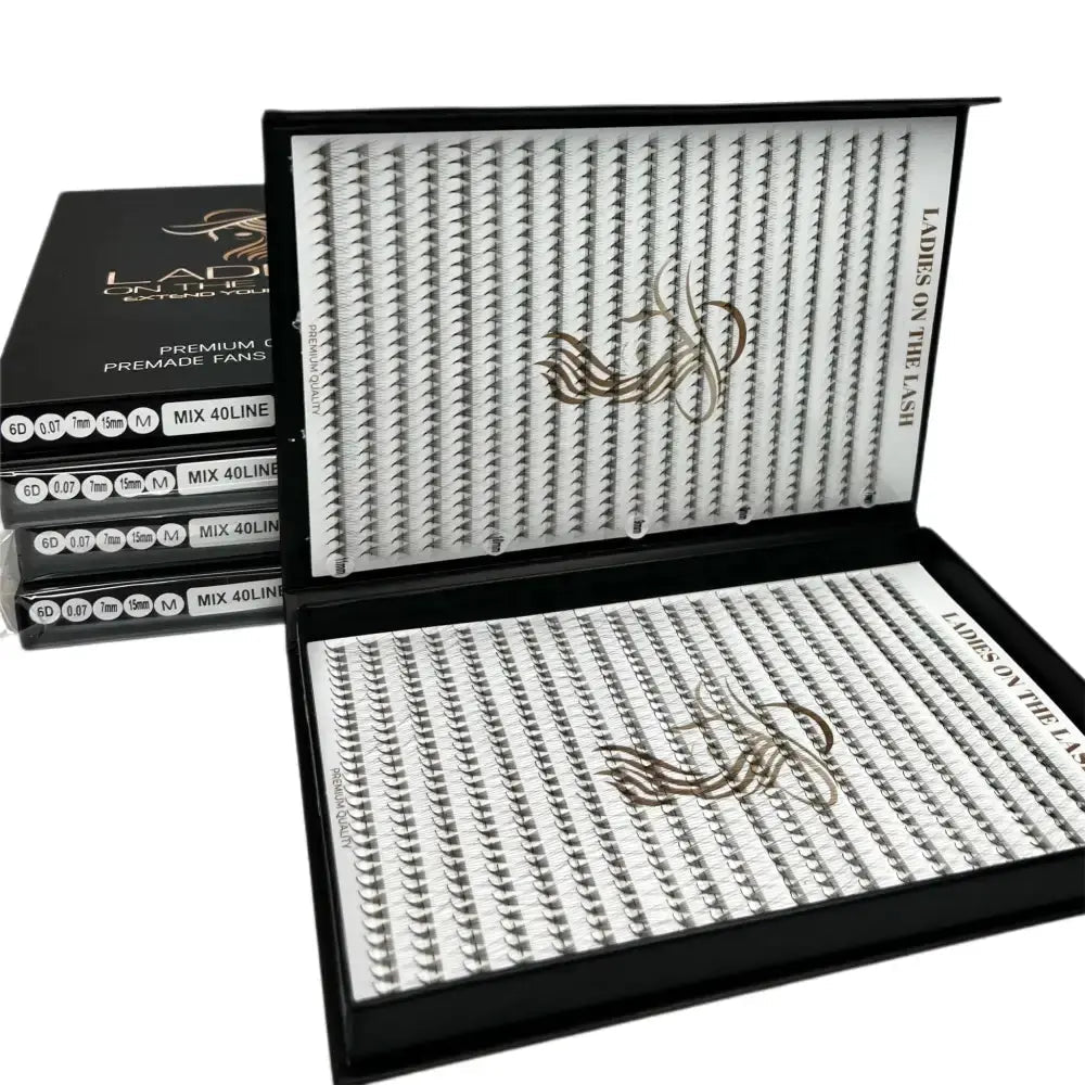 Extensii gene 6D premade cu diverse lungimi pentru aplicare ușoară în salonul de cosmetice