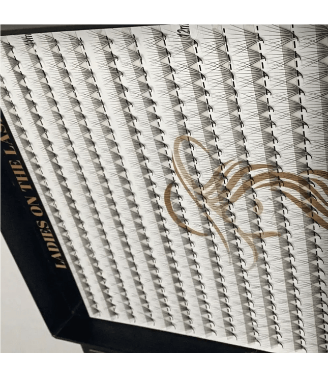 Extensii gene profesionale de la London Backstage Beauty pentru un look glamoros