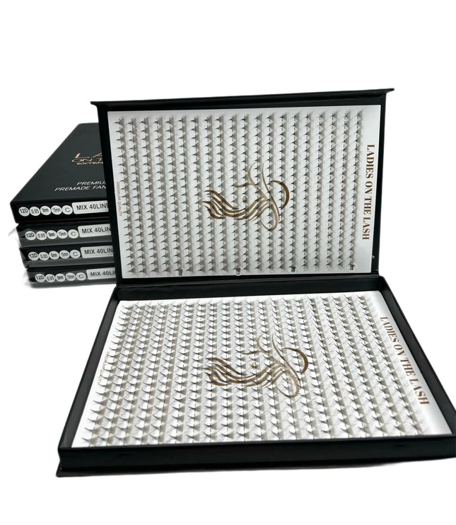 Gene 14D evantaie de la Ladies on the Lash, perfect pentru extensii de gene naturale