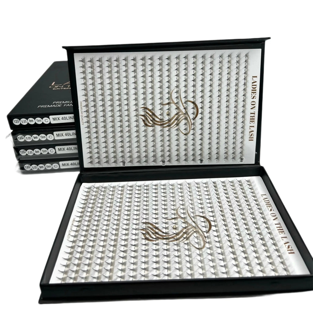 Gene 14D evantaie de la Ladies on the Lash, perfect pentru extensii de gene naturale