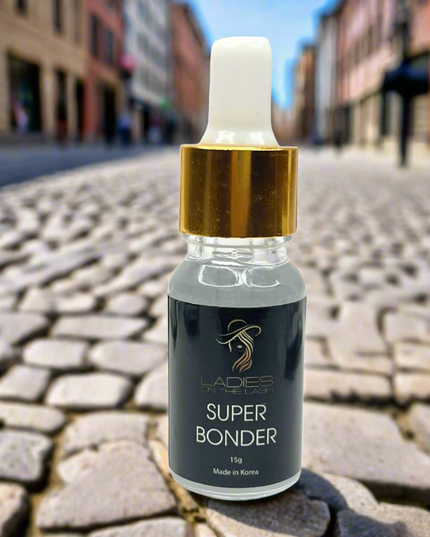 Super Bonder gene de la LADIES ON THE LASH, flacon de 15g, ideal pentru un accentuat efect de lungire a genelor