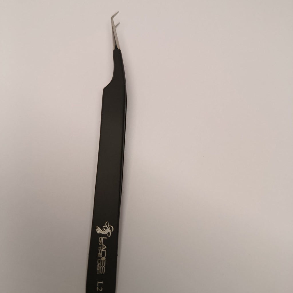 Penseta L2 - LADIES ON THE LASHExtensii de gene Premade Ladies on the lash