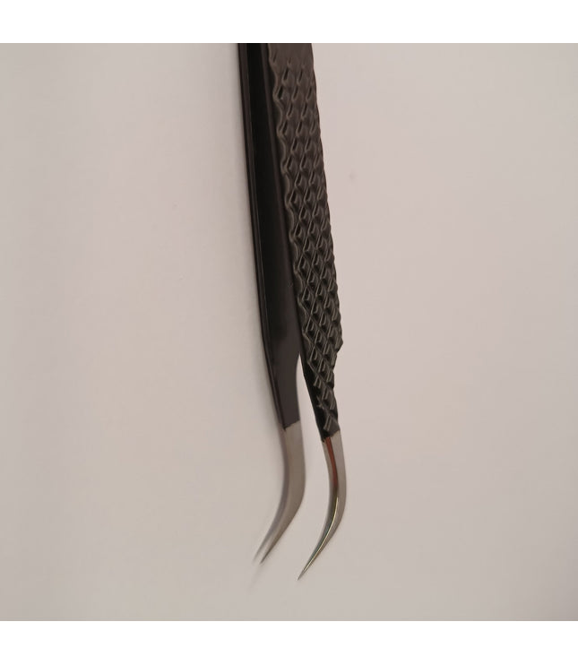 Penseta LN 3 - LADIES ON THE LASHExtensii de gene Premade Ladies on the lash