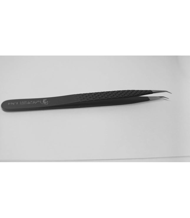 Penseta LN 4 - LADIES ON THE LASHExtensii de gene Premade Ladies on the lash
