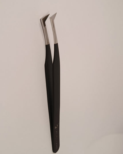 Penseta LN5 - LADIES ON THE LASHExtensii de gene Premade Ladies on the lash