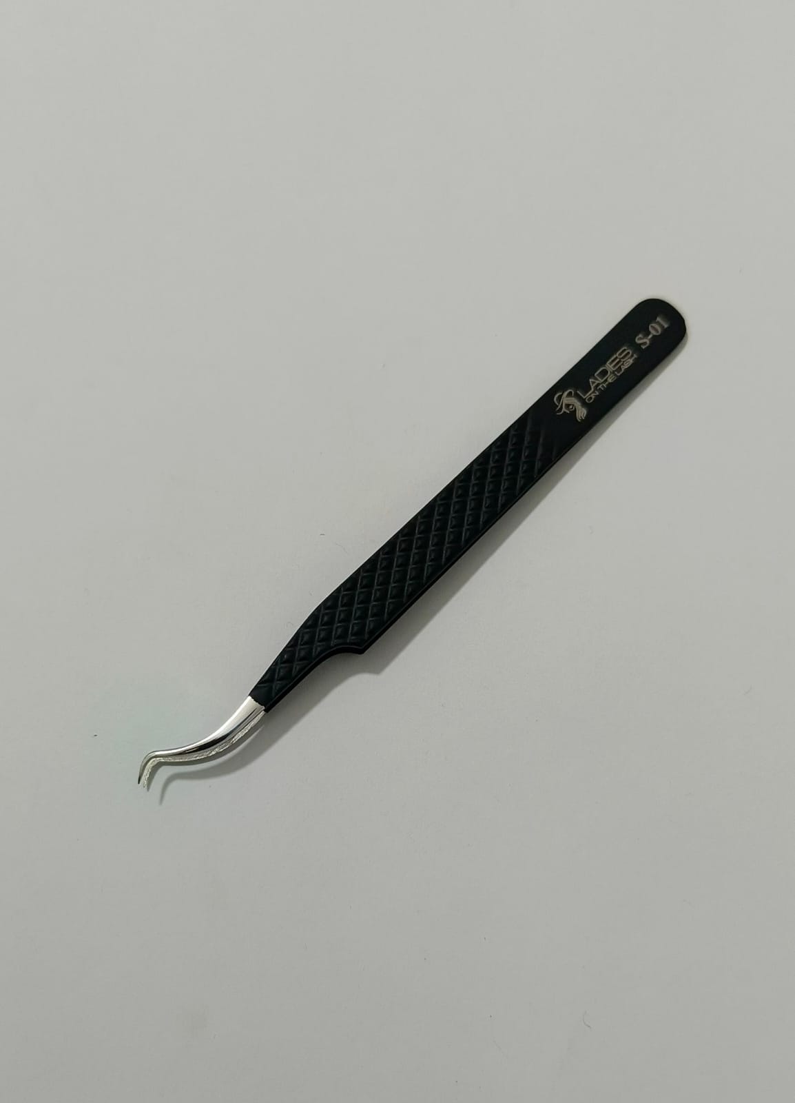 Penseta s-01 LADIES ON THE LASH