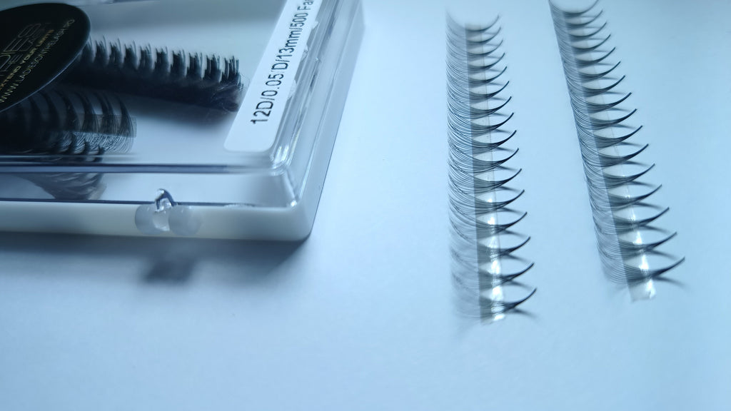 12D Narrow LADIES ON THE LASH