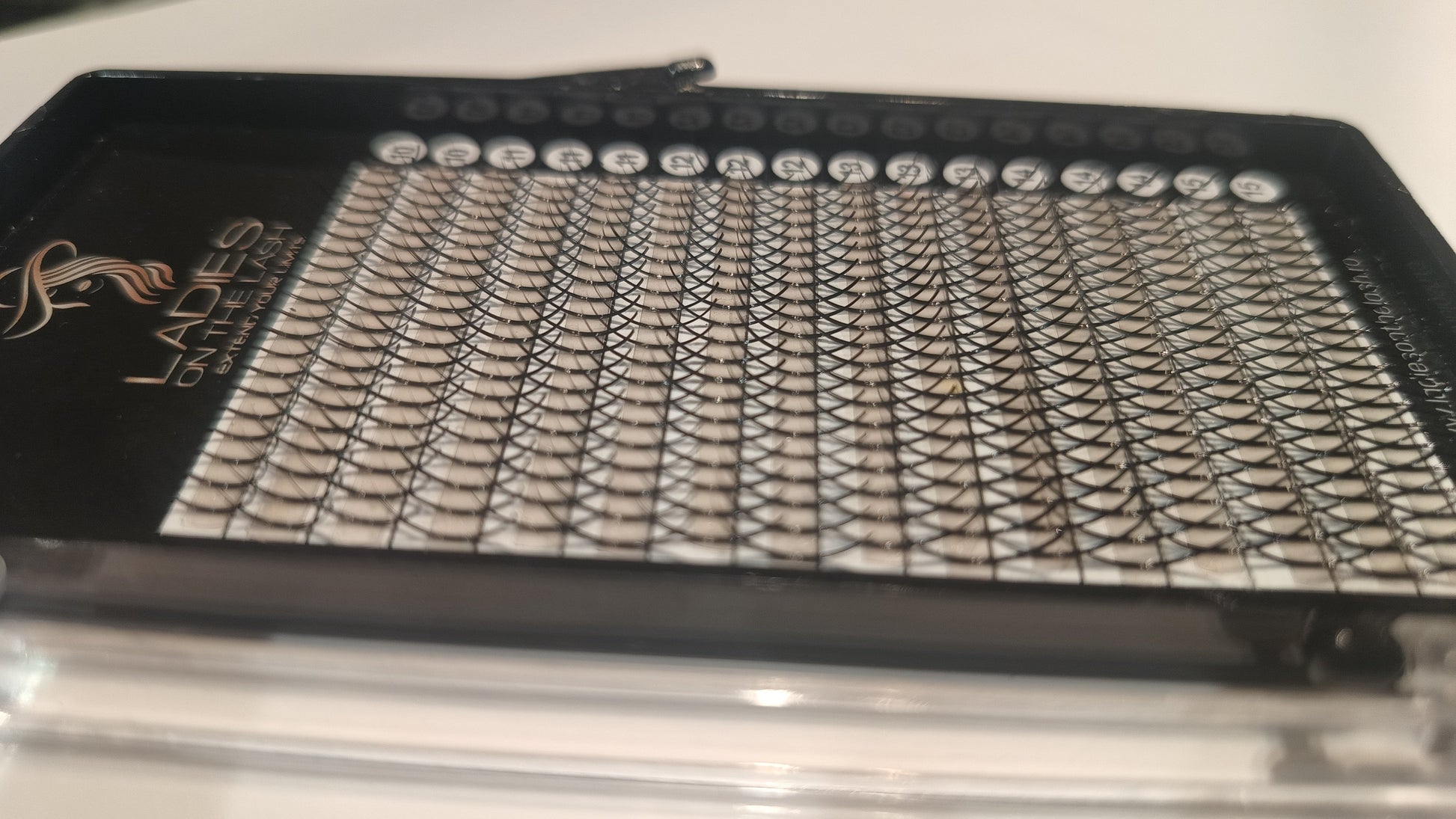 Raze wispy LADIES ON THE LASH