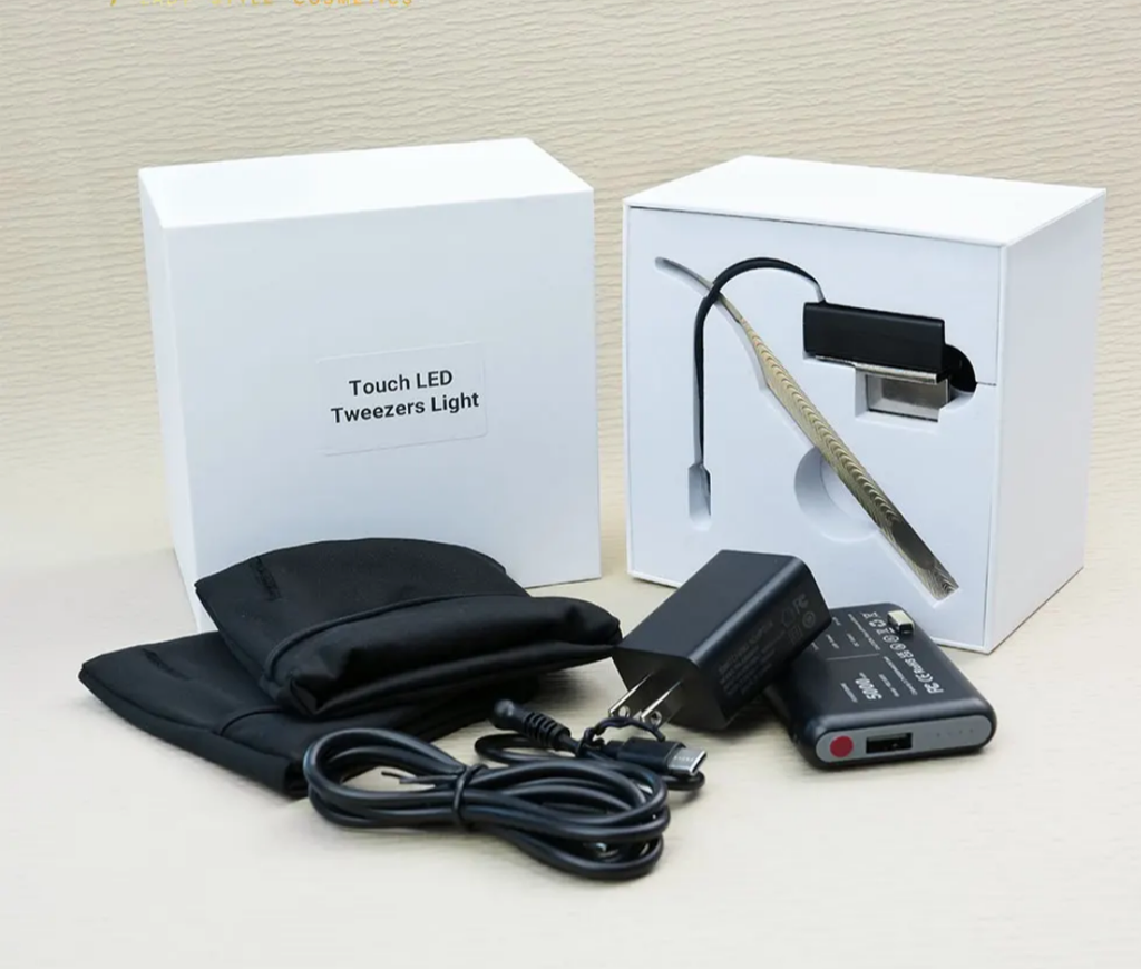 Lampa UV pentru penseta LADIES ON THE LASH