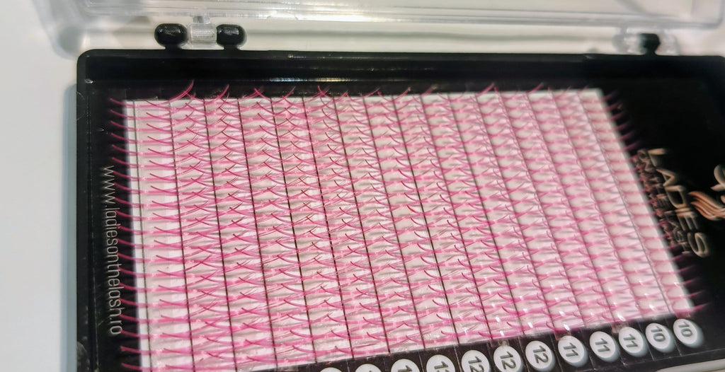 Raze wispy LADIES ON THE LASH